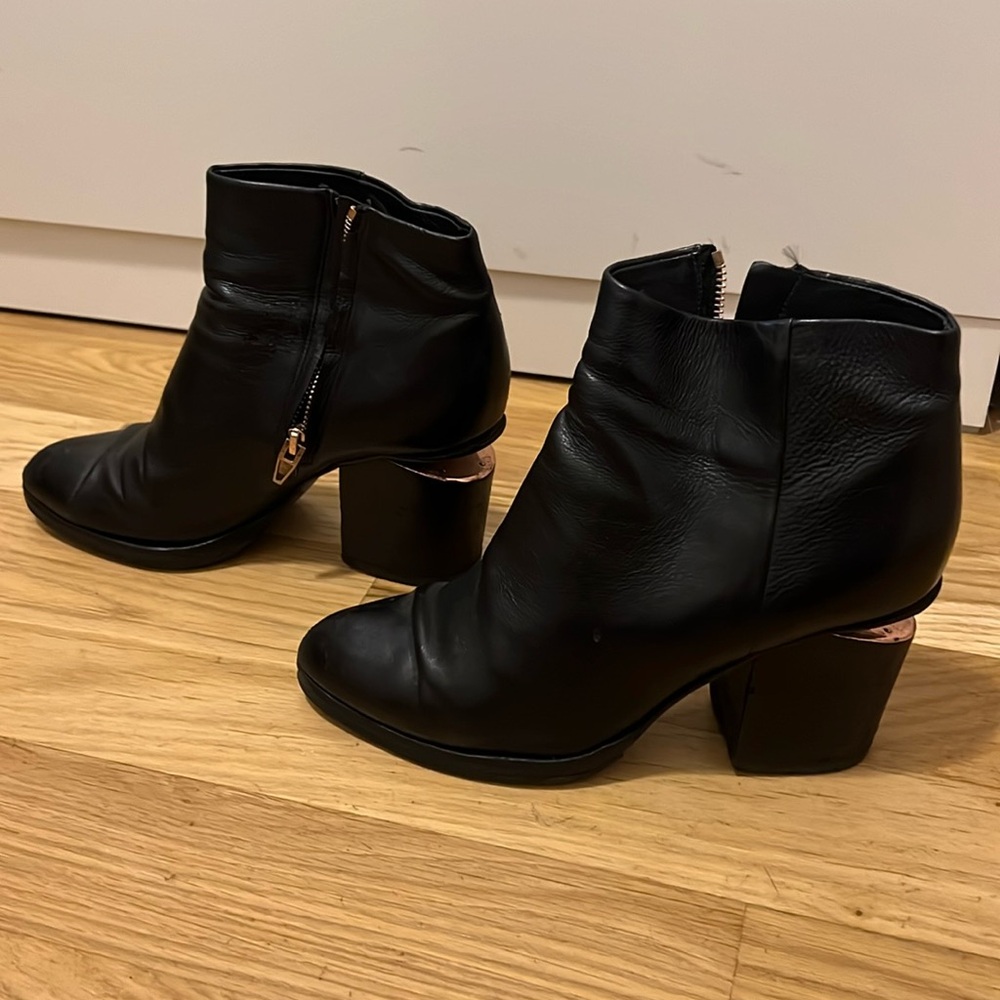 NIB Alexander Wang Gabi Cut Out Heel Bootie 40